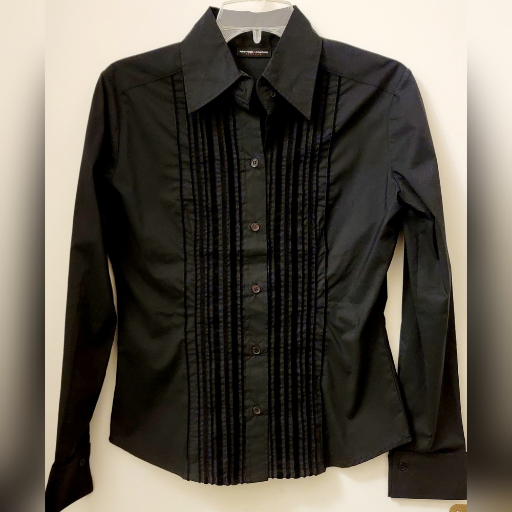 NEW YORK & CO Stretch Black Velvet Striped Button Tuxedo Style Blouse, Small